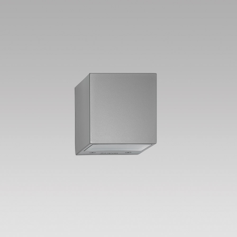 Apparecchi per facciate Apparecchio per l'illuminazione di facciate con ottica bidirezionale, dall'elegante design ellittico